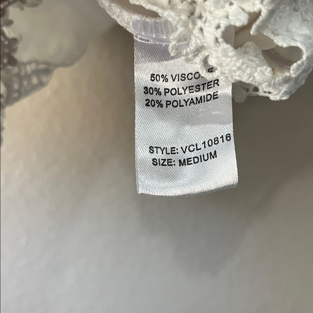 Elan Women’s White Lace-Trim Peasant Cropped Blouse  Off Shoulder Sz M Summer - Picture 4 of 8